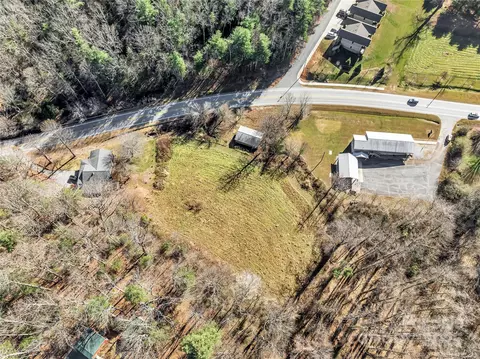 283 Ozone Dr, Saluda, NC 28773 photo 4
