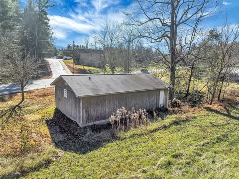 283 Ozone Dr, Saluda, NC 28773 photo 9