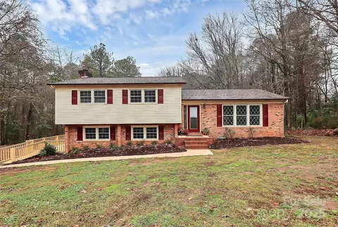 710 Plantation Rd, Lancaster, SC 29720