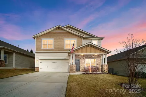 5033 Haven Lodge Rd, Matthews, NC 28104