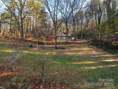 32 Saunooke Rd, Asheville, NC 28805