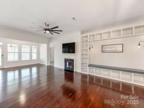 1113 Jack Pine Rd, Clover, SC 29710 photo 3