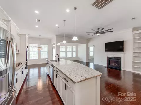 1113 Jack Pine Rd, Clover, SC 29710 photo 2