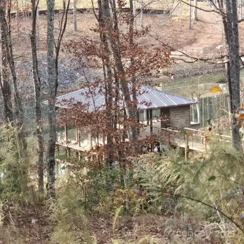 1096 Lake Vista Ne Dr NE, Valdese, NC 28690