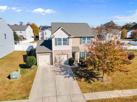 374 Moses Rhyne Dr, Mount Holly, NC 28120