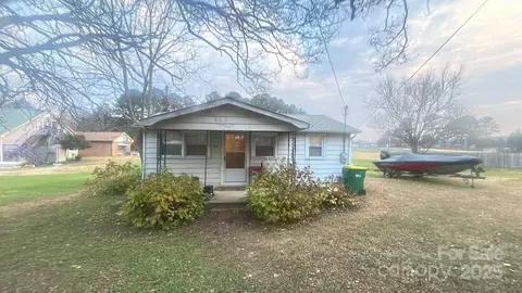 117 Thomas Ave, Oakboro, NC 28129
