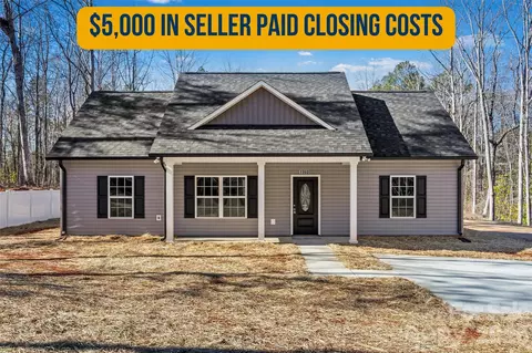 1960 Powell Ave, Lancaster, SC 29720