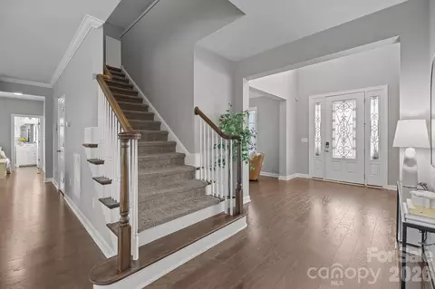 Entry Way - 366 Hampton Trail Dr, Fort Mill, SC 29708 photo 2 of 4