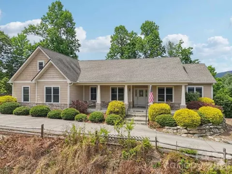 959 Silverglen Way, Hendersonville, NC 28792