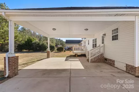 Exterior - 333 E Village Dr, Monroe, NC 28112 photo 3 of 3