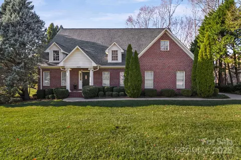 3015 Hamptonbrook Dr, Gastonia, NC 28056