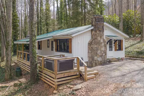 147 Azalea Dr, Maggie Valley, NC 28751