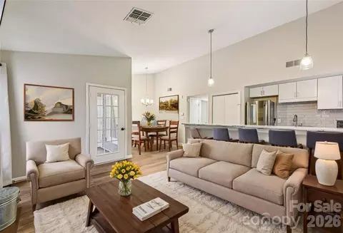 430 Queens 732 Rd #732, Charlotte, NC 28207