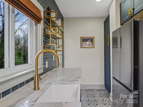 Kitchen - 277 Markham Rd, Tryon, NC 28782 photo 3 of 5