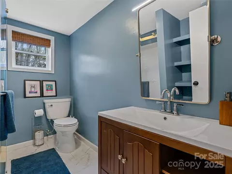 Bath - 277 Markham Rd, Tryon, NC 28782 photo 4 of 4