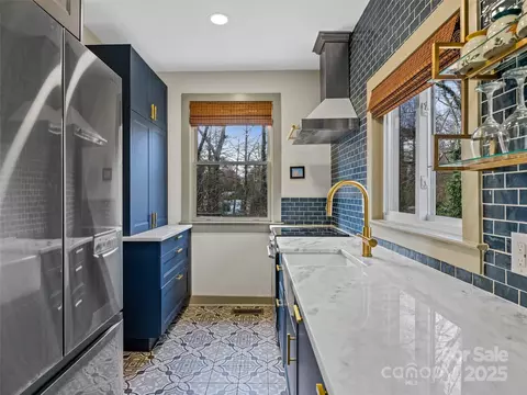 Kitchen - 277 Markham Rd, Tryon, NC 28782 photo 2 of 5