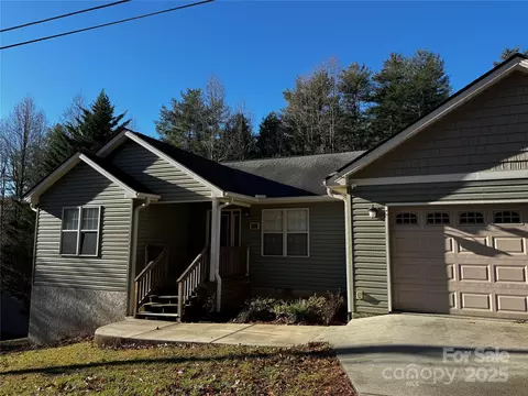 103 Redden Rd, Hendersonville, NC 28739