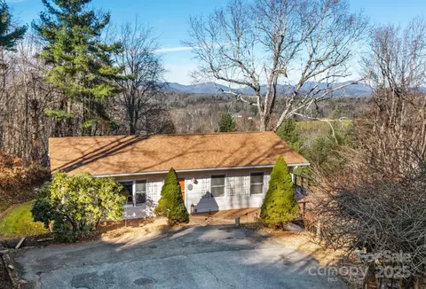 306 Parkway Village Dr, Boone, NC 28607
