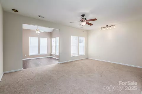 Living - 7937 Mariners Pointe Cir, Denver, NC 28037 photo 3 of 7