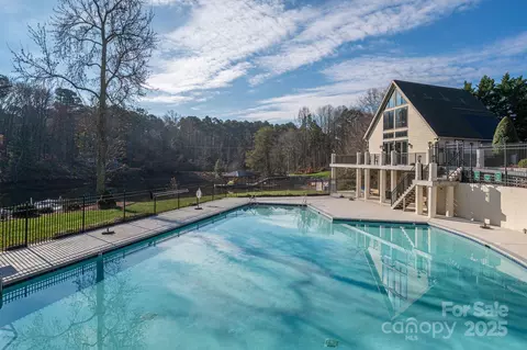 Exterior - 7937 Mariners Pointe Cir, Denver, NC 28037 photo 5 of 5