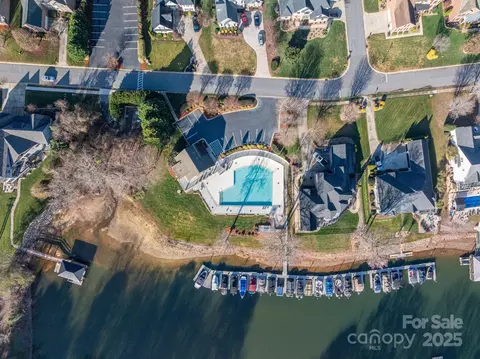 View/Area - 7937 Mariners Pointe Cir, Denver, NC 28037 photo 3 of 4