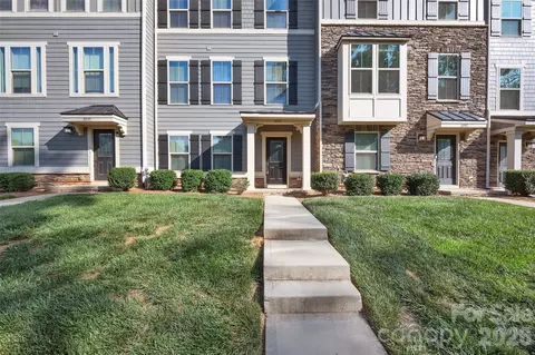 3051 Salix Bend Dr, Charlotte, NC 28205