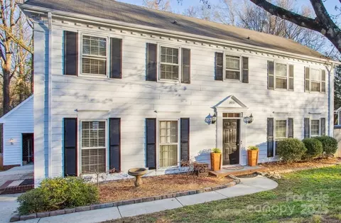 2010 Dembrigh Ln, Charlotte, NC 28262