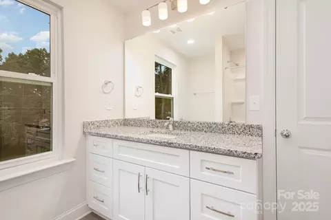 Bath - 19901 Burton Ln, Cornelius, NC 28031 photo 1 of 2
