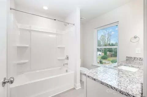 Bath - 19901 Burton Ln, Cornelius, NC 28031 photo 2 of 2