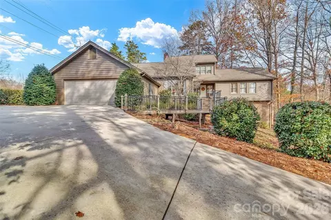 3 Lake Ridge Rd, Clover, SC 29710