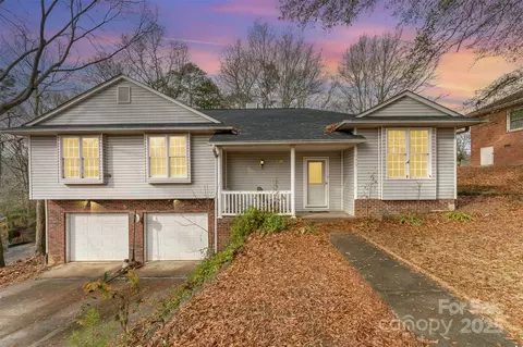 5915 Sullins Rd, Charlotte, NC 28214