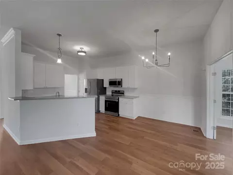 Living - 405 Saint George Rd, Fort Mill, SC 29708 photo 3 of 3