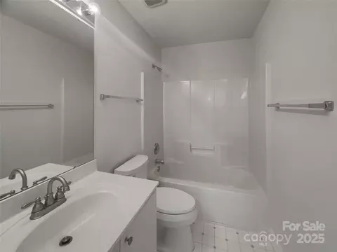 Bath - 405 Saint George Rd, Fort Mill, SC 29708 photo 1 of 2