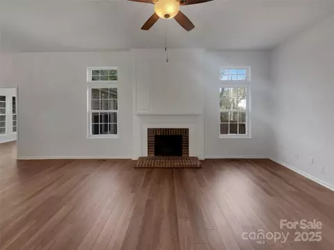 Living - 405 Saint George Rd, Fort Mill, SC 29708 photo 1 of 3