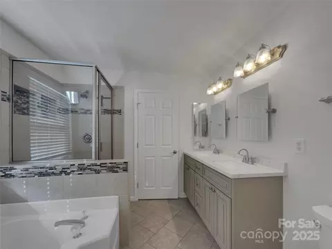 Bath - 405 Saint George Rd, Fort Mill, SC 29708 photo 2 of 2