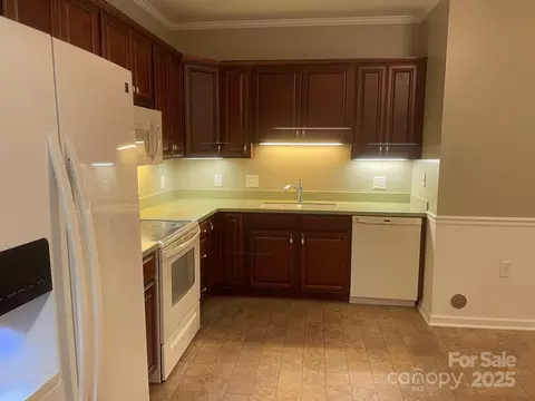 Kitchen - 481 26th Ne Ave NE, Hickory, NC 28601 photo 2 of 3