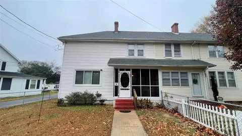 144 Maple St, Badin, NC 28009