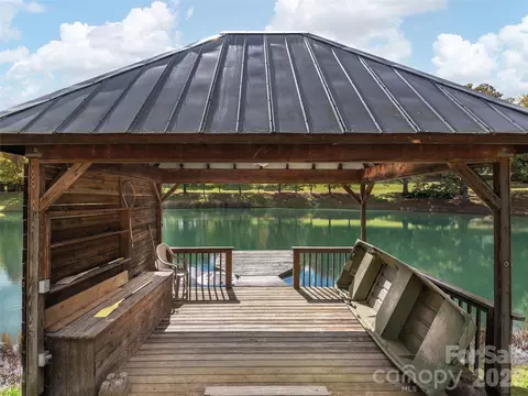 Exterior - 355 Johnson Dr, Canton, NC 28716 photo 3 of 6