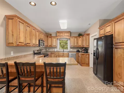 Kitchen - 355 Johnson Dr, Canton, NC 28716 photo 3 of 4