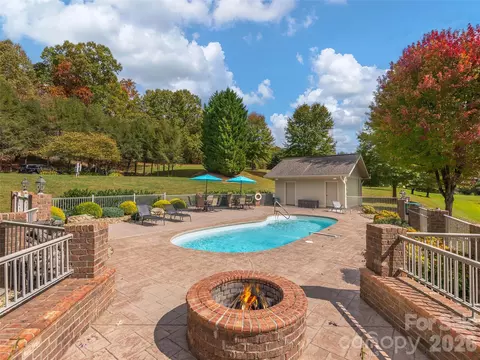 Exterior - 355 Johnson Dr, Canton, NC 28716 photo 1 of 6