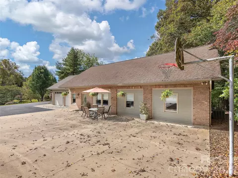 Exterior - 355 Johnson Dr, Canton, NC 28716 photo 2 of 6