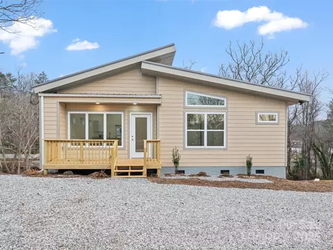 48 Phillips Ln, Spruce Pine, NC 28777