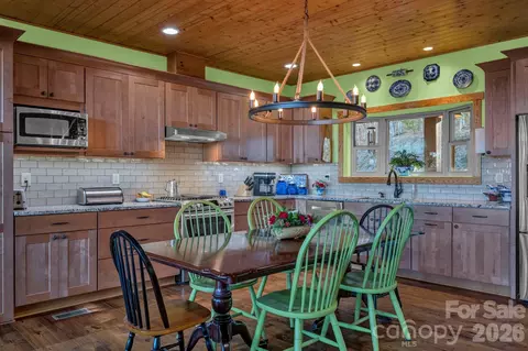 Kitchen - 146 Sarinac Dr, Bostic, NC 28018 photo 1 of 2