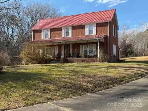 6496 Us 221s Hwy, Marion, NC 28752