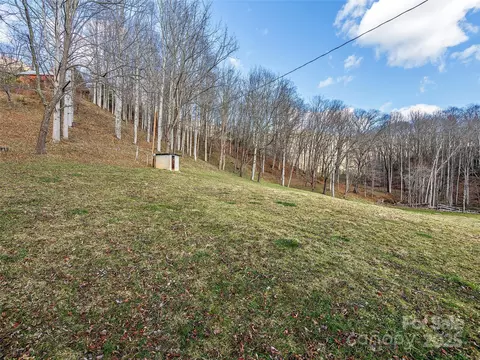 Badd Lane, Maggie Valley, NC 28751