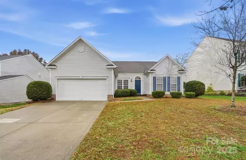 11819 Creek Turn Dr, Charlotte, NC 28278