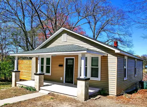 606 Childs St, Lincolnton, NC 28092