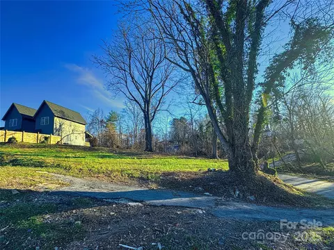 21 Atlanta Ave, Asheville, NC 28806