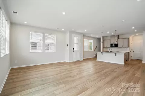2116 Vinyasa Ln, Charlotte, NC 28215