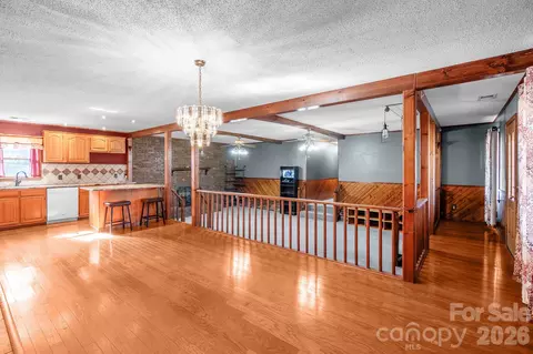 Living - 1295 Cattle Ridge Rd, Cheraw, SC 29520 photo 5 of 5
